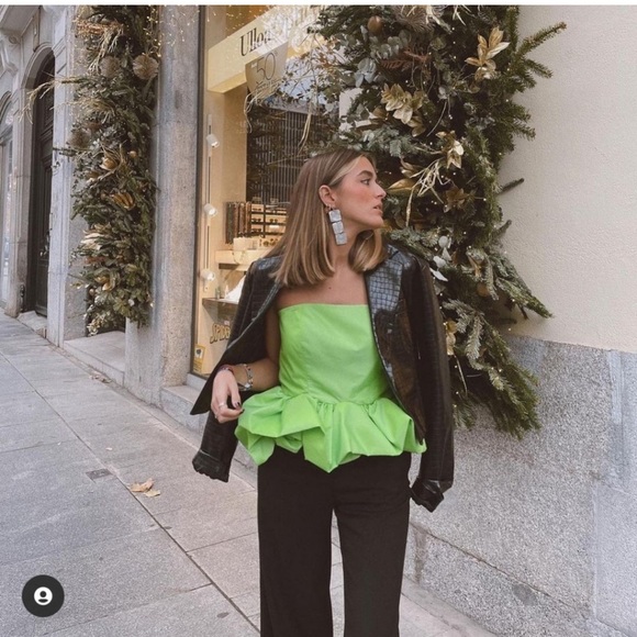 NWT ZARA Limited Edition Voluminous Top Neon Green M Blogger’s Favorite - Picture 9 of 12